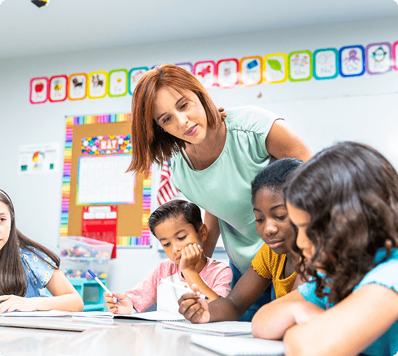 Classroom discussion with attentive students