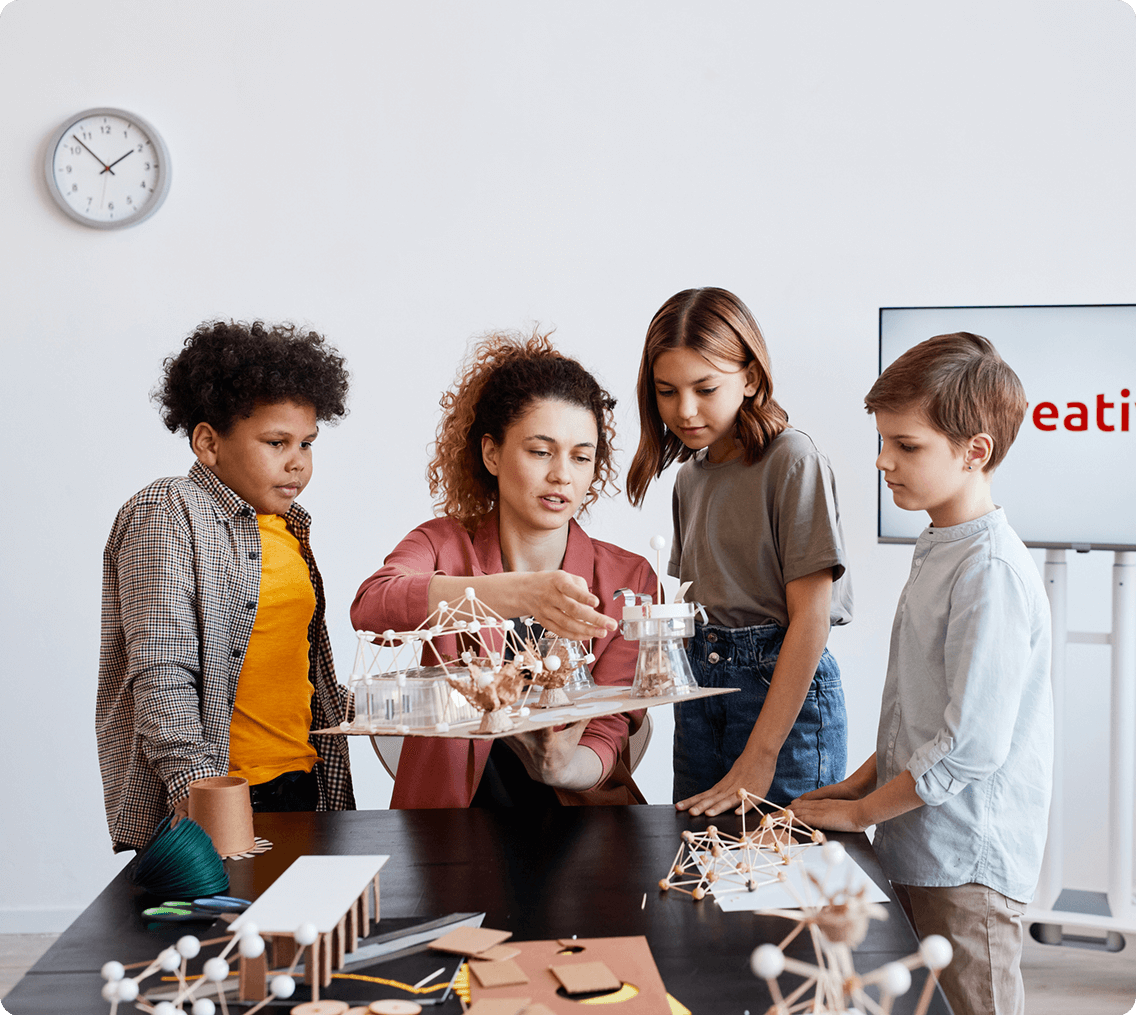 Children learning architecture with a model